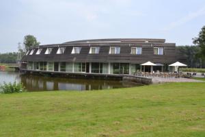 Afbeelding uit fotogalerij van Fletcher Hotel - Resort Spaarnwoude in Velsen-Zuid