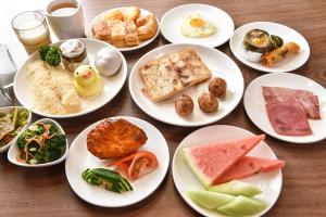 Makanan di atau berdekatan hotel