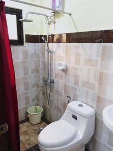 Bilik mandi di Big Creek Mansion +35 gambar