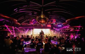 a crowd of people in a room with a stage at View Talay 1B Holidays in Pattaya South +59 photos