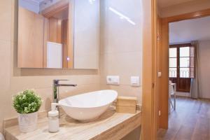 Kúpeľňa v ubytovaní Apartamentos Boutique Salamanca + 32 fotografií