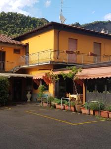 Nespecifikovaný výhled na hory nebo výhled na hory při pohledu z bed and breakfast