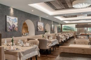 ห้องอาหารหรือที่รับประทานอาหารของ Wellness & Relax Hotel Milderer Hof