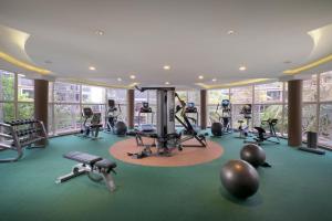 Fitness centrum a/nebo fitness zařízení v ubytování Golden Tulip Jineng Resort Bali