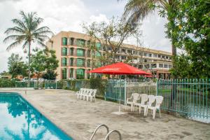 Bassein majutusasutuses Lake View Resort Hotel või selle lähedal
