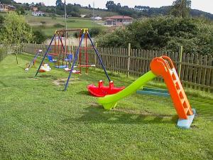 Herní místnost nebo prostor pro děti v ubytování Asturias Apartamentos Rurales Naveces