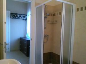 A bathroom at All'Antica Ruggine