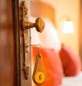 Ein Bett oder Betten in einem Zimmer der Unterkunft Pension VILLA KLEINE WARTBURG