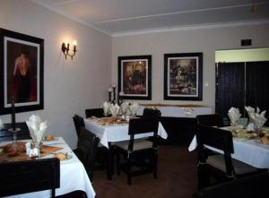 ห้องอาหารหรือที่รับประทานอาหารของ Hadassa Guest House