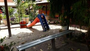 Otroško igrišče poleg nastanitve Pousada Casa D` Guio