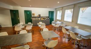Restaurace v ubytování KOSY Appart'hôtel Le Champ De Mars Reims