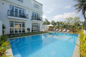 Bazén v ubytování Hoi An Sunny Pool Villa nebo v jeho okolí