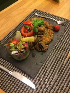 Jedzenie w hotelu lub w pobliżu