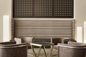 Predel za sedenje v nastanitvi Holiday Inn - Bloomington - Normal by IHG