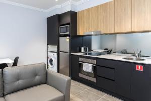 Nhà bếp/bếp nhỏ tại Civic Apartments