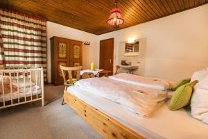 Posteľ alebo postele v izbe v ubytovaní Appartement Landhaus Einsiedler