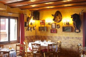 Restaurace v ubytování Hostatgeria Sant Jaume