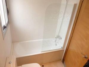 Kúpeľňa v ubytovaní Apartamentos Deluxe Pompeya 3 + 10 fotografií