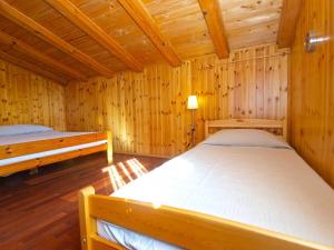 Postel nebo postele na pokoji v ubytování Apartment Mitar 1271