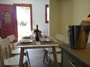 Nápoje v ubytování Mikros Gialos Apartments