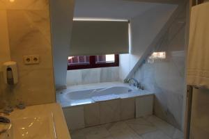 Kép Apartahotel Villa de Parla szállásáról Parlában a galériában