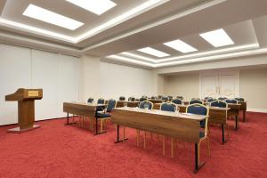 The business area and/or conference room at Ramada by Wyndham Yalova