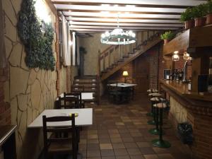 A restaurant or other place to eat at El Barondillo Még 15 kép