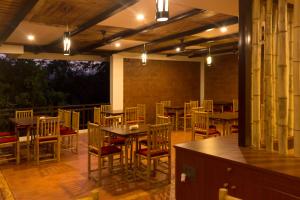 Restaurace v ubytování Forest Escapes Koyna