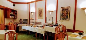 Restaurace v ubytování Hotel Garni Reulein