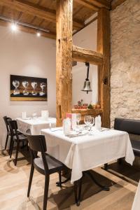 
Ein Restaurant oder anderes Speiselokal in der Unterkunft Kloster Dornach / Basel 
