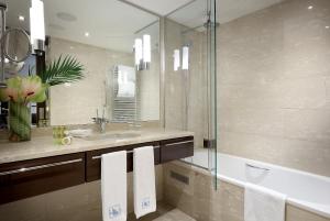 Eurostars Berlin tesisinde bir banyo