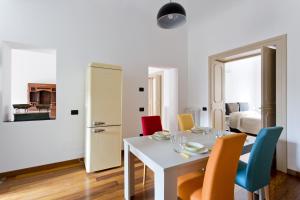 Kuchyňa alebo kuchynka v ubytovaní Dante Vintage Apartment