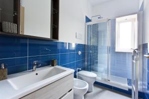 Kúpeľňa v ubytovaní Dante Vintage Apartment + 17 fotografií