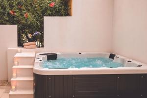 Φωτογραφία από το άλμπουμ του Dimora Caiammari Luxury Hotel & Spa στις Συρακούσες