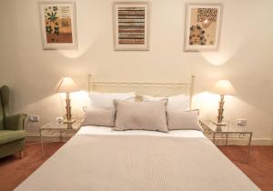 Llit o llits en una habitació de The Edinburgh Address - Drumsheugh Gardens