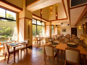 Restaurace v ubytování Ryotei Yamanoi + 28 fotografií