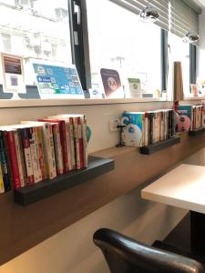 The library in a hosteleket