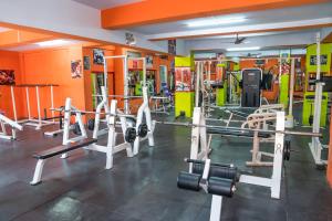 Fitness centrum a/nebo fitness zařízení v ubytování Hotel Chanma International