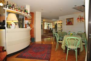 Lounge nebo bar v ubytování Hotel Salus