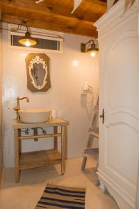 Koupelna v ubytování Anemos Houses