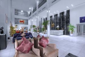Posezení v ubytování Lv8 Resort Hotel