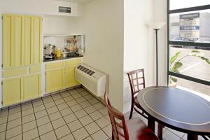 Gallery image of Budget Inn and Suites Stockton Yosemite in Stockton