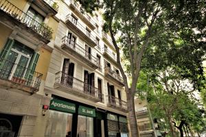 Galeriebild der Unterkunft Apartaments Sant Jordi Girona 97 in Barcelona