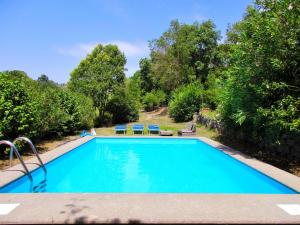 Bazén v ubytování Iorio's Country House nebo v jeho okolí