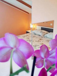 En eller flere senge i et værelse på Apartments Danijel