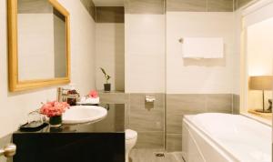 Koupelna v ubytování Minh Nhung Hotel