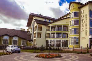 Gallery image of Warszawa Hotel in Lviv