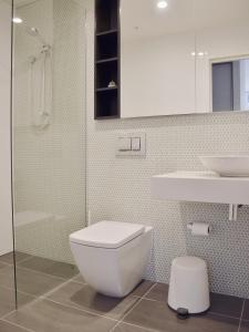 Foto de la galeria de Wentworth Point Oversized balcony view apartment a Sydney