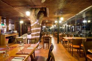 Restaurace v ubytování Hotel Las Truchas