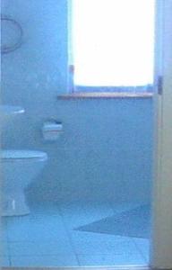 Jomas 24 tesisinde bir banyo
